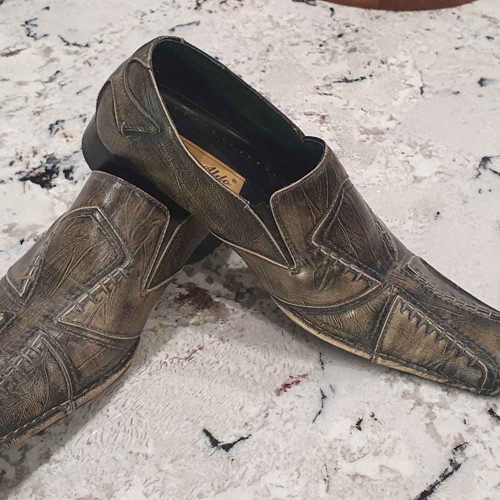 Delli Aldo - size 10.5 - like new